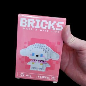 Brand New Sanrio Cinnamoroll Bricks Lego Figure